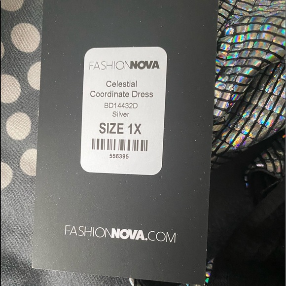 Fashion nova silver dress - Picture 2 of 3